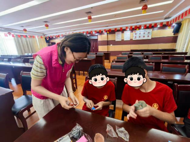 c615b5e3dea34ae8a148c168e72af511.png
